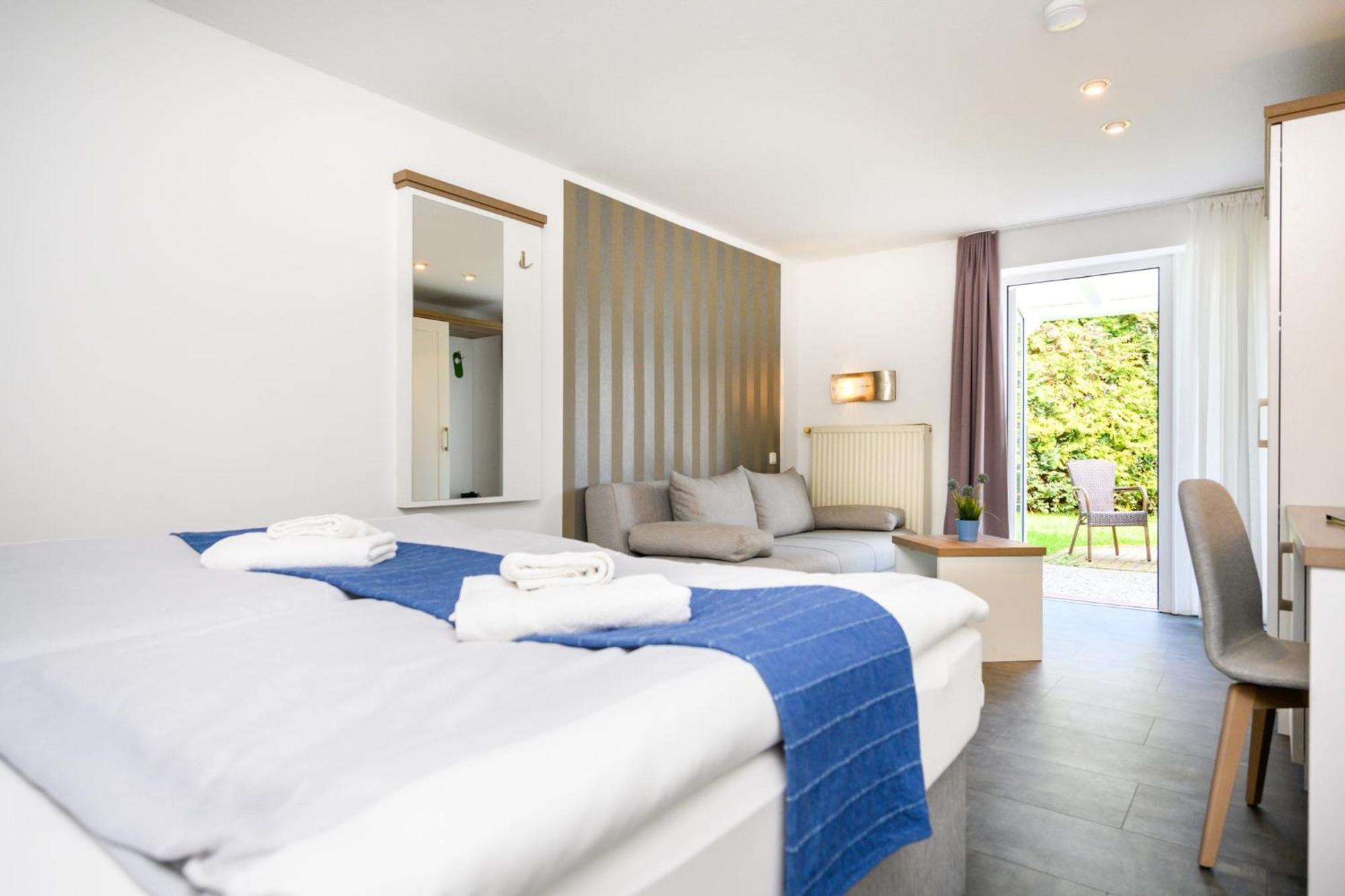 Hotel Zur Seemoewe Kirchdorf  エクステリア 写真