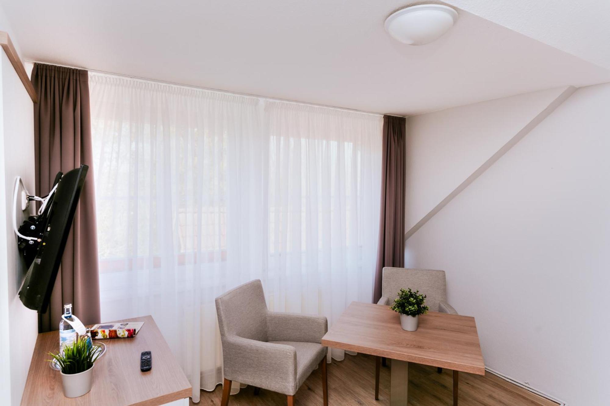 Hotel Zur Seemoewe Kirchdorf  部屋 写真
